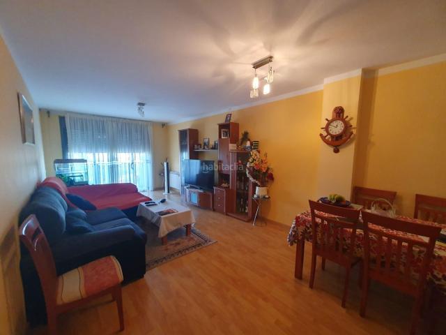 Piso en venta en Vilanova de Segrià. Cerca de las piscinas municipales y el pabellón. Pisos Vilanova de.