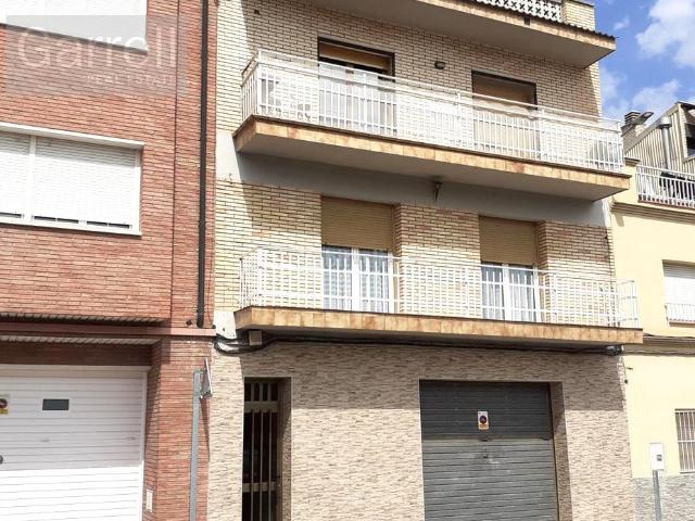 Piso en venta en Vilanova del Camí. Piso en venta en Vilanova del Camí, Barcelona, con 4 dormitorios y 1 baño, ideal para familias que buscan espacio y comodidad. Con. Pisos Vilanova del.