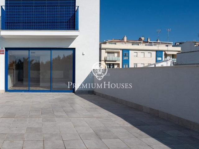Piso en venta en Vilanova i la Geltrú, Barri de Mar Costa Dorada. Piso en primera linea de mar en Barri de Mar. Pisos Vilanova i la.