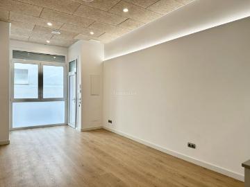 Piso en venta en Vilanova i la Geltrú, Barri de Mar Costa Dorada. Precioso apartamento al lado del Mar. Pisos Vilanova i la.