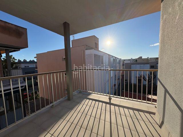 Piso en venta en Vilanova i la Geltrú, Prat de Vilanova Costa Dorada. BONITO PISO EN VENTA TOTALMENTE REFORMADO. Pisos Vilanova i la.