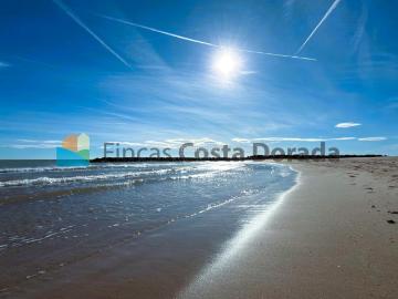 Piso en venta en Vilanova i la Geltrú, Prat de Vilanova Costa Dorada. PISO MUY LUMINOSO DE OPORTUNIDAD EN PLAYA. Pisos Vilanova i la.