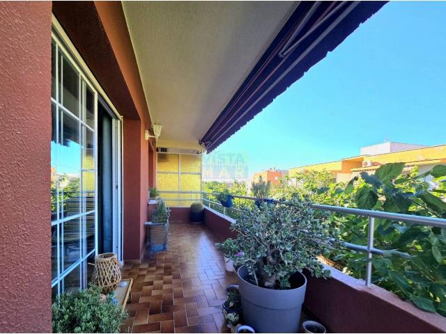 Piso en venta en Vilanova i la Geltrú, Prat de Vilanova Costa Dorada. Piso soleado con terraza en El Prat de Vilanova. Pisos Vilanova i la.