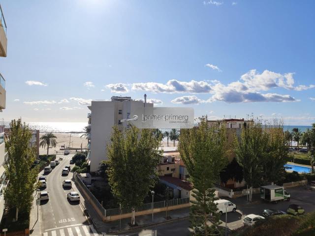 Piso en venta en Vilanova i la Geltrú, Ribes Roges Costa Dorada. Exclusivo piso con vistas al mar junto a Ribes Roges Vilanova i la Geltrú. Pisos Vilanova i la.