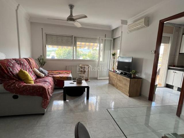 Piso en venta en Vilanova i la Geltrú, Sant Joan Costa Dorada. 4 habitaciones 2 baños y plaza de aparcamiento. Pisos Vilanova i la.
