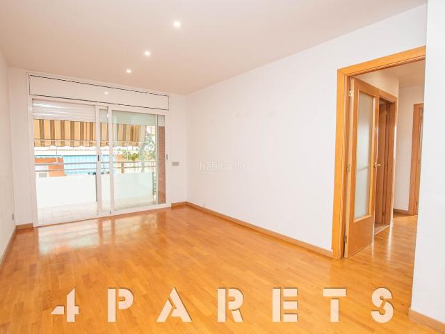 Piso en venta en Vilassar de Mar, El Barato. Precioso y soleado piso de 3 habitaciones con garaje en el Barato de Vilassar de Mar. Pisos Vilassar de.