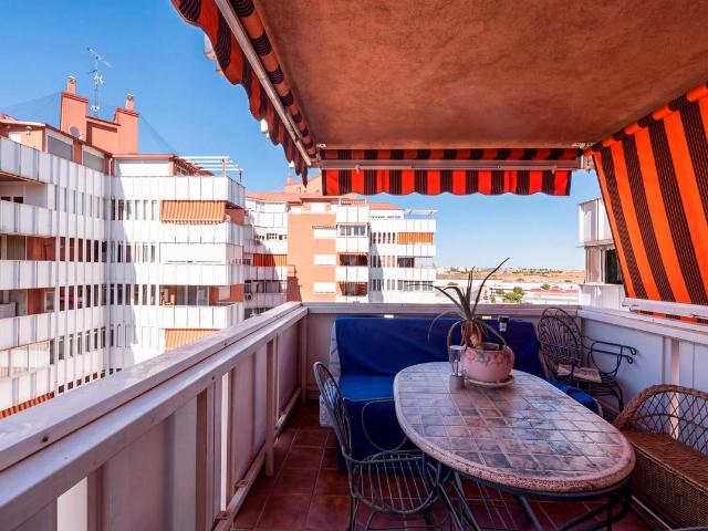Piso en Venta en Villafontana Estoril I