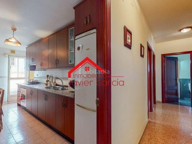 Piso en venta en Villafranca de los Barros. Piso en venta en Polideportivo Avda. Cantón de Guichén, 4 dormitorios. Pisos Villafranca de los.