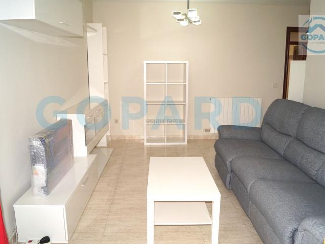 Piso en venta en Villanueva de la Cañada, Villanueva de la Cañada. Inmobiliaria Gopard, ofrece en exclusiva amplio piso de 2 dormitorios y 2 baños completos. Pisos Villanueva de la.