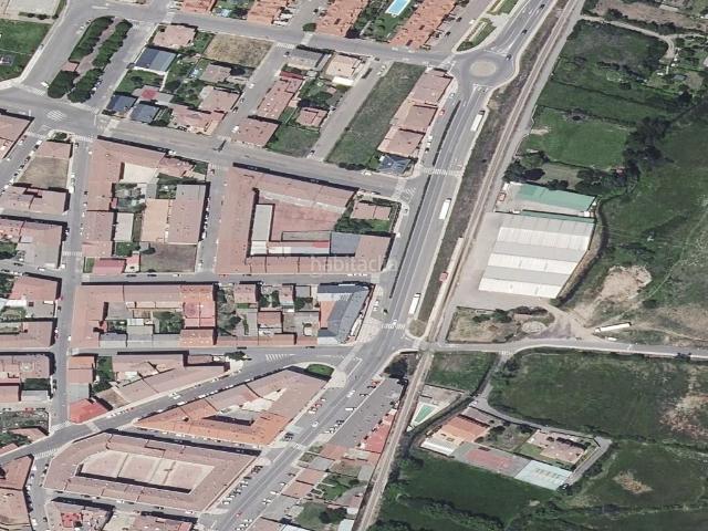 Piso en venta en Villaquilambre. Venta de Casa en León. Pisos.