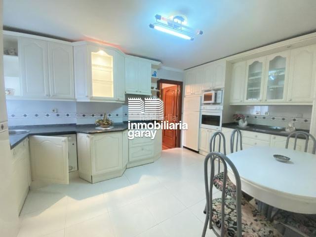 Piso en venta en Villarcayo de Merindad de Castilla la Vieja. SE VENDE PISO CENTRICO EN VILLARCAYO CON CALEFACCION. Pisos Villarcayo de Merindad de Castilla la.