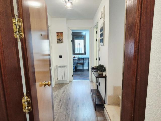 Piso en venta en Villarejo de Salvanés. Tríplex enorme y a reformado. Pisos Villarejo de.