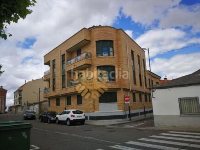 Piso en venta en Villares de la Reina. Piso en Castilla y leon, Villares de la Reina 3 dormitorios, 99 m, garaje. Pisos Villares de la.