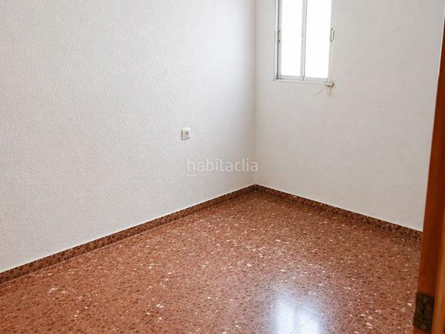 Piso en venta en Villatorres. Piso en venta en Villargordo, 4 dormitorios. Pisos.