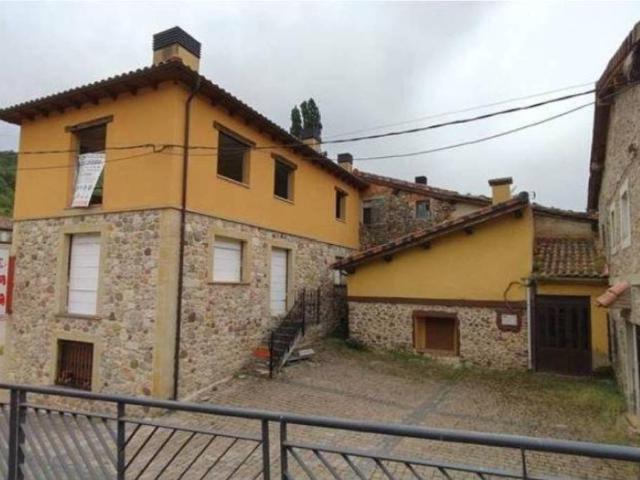 Piso en Venta en Villavelayo