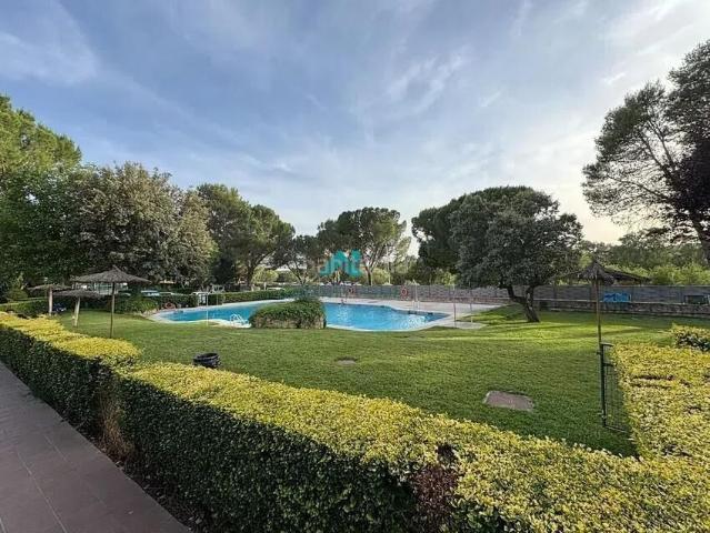Piso en venta en Villaviciosa de Odón, El Bosque. VENTA DE PISO EN VILLAVICIOSA EN URBANIZACION CERRADA. Pisos Villaviciosa de.