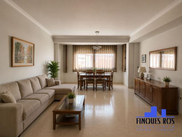 Piso en venta en Vinaròs, Casco Urbano. AMPLIO Y CENTRICO PISO EN VENTA. Pisos.