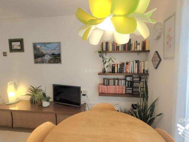 Piso en venta en Vinaròs, Casco Urbano. Piso en venta en Vinaròs con terraza, ascensor y totalmente amueblado. Pisos.