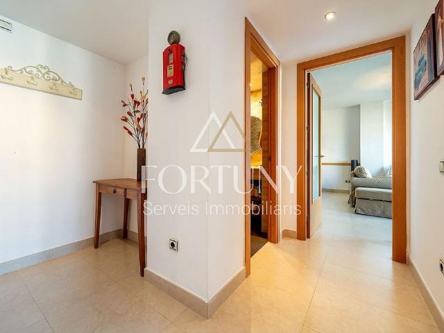 Piso en venta en calle Les Palmeres, Vinyols i els Arcs, de 69 m² 2 habitaciones por 182.500