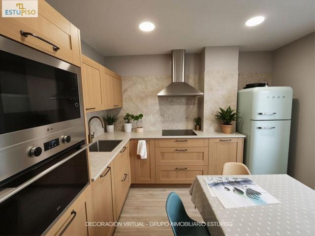 Piso en venta en Vitoria Gasteiz, El Anglo. PRECIOSO PISO Reformado con materiales de lujoObispo Ballester2 hab.1bañoSalónCocinaTerrazaTendederoAscensor Cota0. Pisos Vitoria.