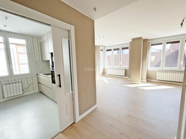 Piso en venta en Vitoria Gasteiz, Ensanche. Magnifica vivienda recién reformada, a estrenar, en el centro. Pisos Vitoria.