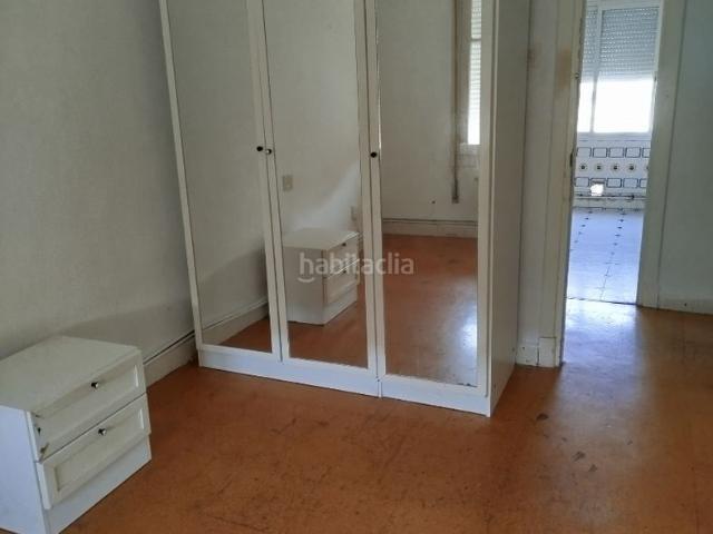Piso en venta en Vitoria Gasteiz, Santa Lucía. PISO PARA REFORMA TOTAL. Pisos Vitoria.