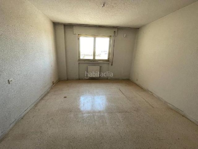 Piso en venta en Vitigudino. Piso en venta en la localidad de Vitigudino, Salamanca. La vivienda dispone de una superficie 94,77 m, distribuidos en salón, coci. Pisos.