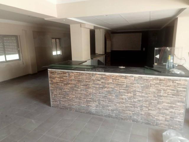 Piso en venta en Xeraco. Bajo con Restaurante para reformar, posible para dos viviendas. Pisos.