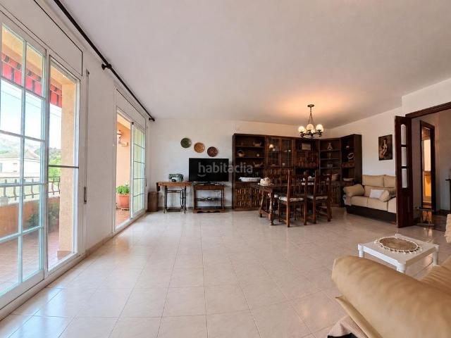 Piso en venta en Xerta. Luminoso piso con plaza de parking incluida y excelentes vistas. Pisos.