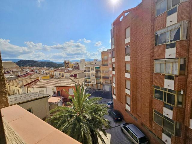 Piso en venta en Xixona. Encantadora casa de pueblo en Jijona con buenas vistas. Pisos.