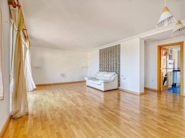 Piso en venta en Xixona. Reformado. Para Entrar a Vivir. Pisos.
