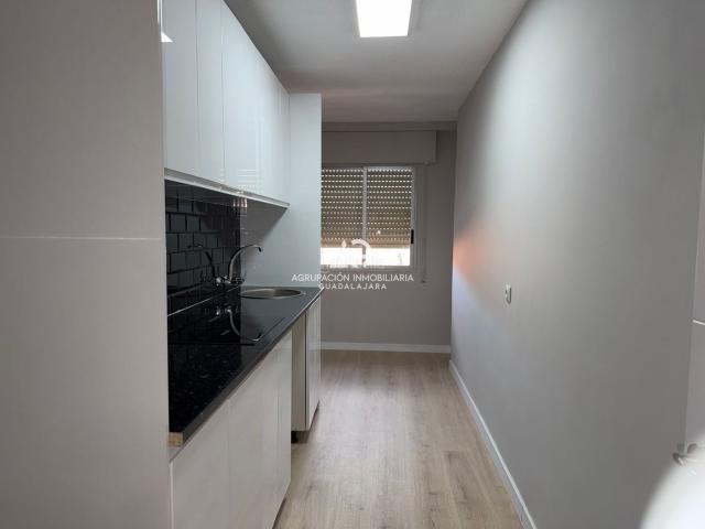 Piso en venta en Yunquera de Henares. Yunquera 3 habitaciones reformado. Pisos Yunquera de.