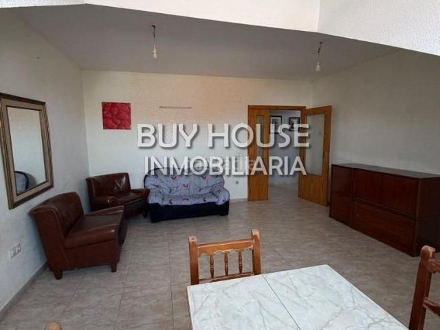 Piso en venta en Yeles. PISO DE 100 M2 CON 3 DORMITORIOS, 2 BAÑOS Y GARAJE EN YELES BARRIO DE LA ESTACIÓN. Pisos.