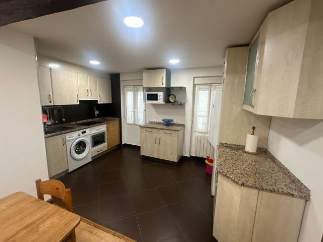 Piso en venta en Zumaia. VIVIENDA DE DOS DORMITORIOS EN PLENO CENTRO DE ZUMAIA. Pisos.