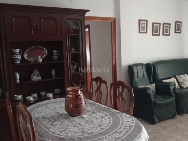 Piso en venta en Zafra. Avda. Estación. 3 dorm, ascensor. Pisos.