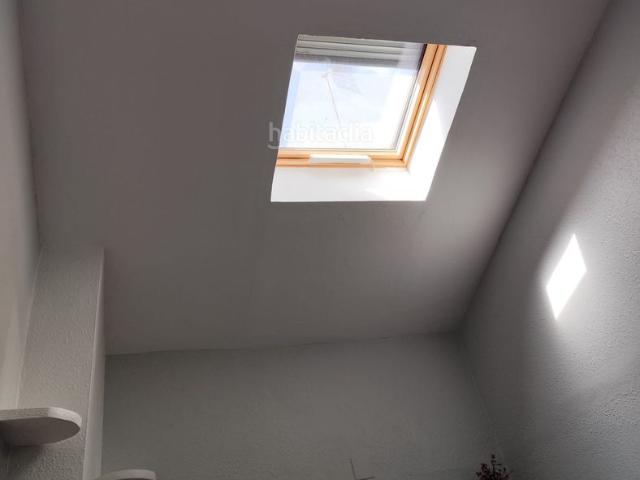 Piso en venta en Zafra. PISO 2 DORMITORIOS, SALON, BAÑO COCINA AMUEBLADA, ARMARIOS EMPOTRADOS. Pisos.