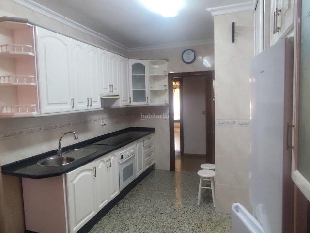 Piso en venta en Zafra. PISO 4 DORMITORIOS, SALON, GRAN COCINA, 2 BAÑOS Y LAVADERO. Pisos.