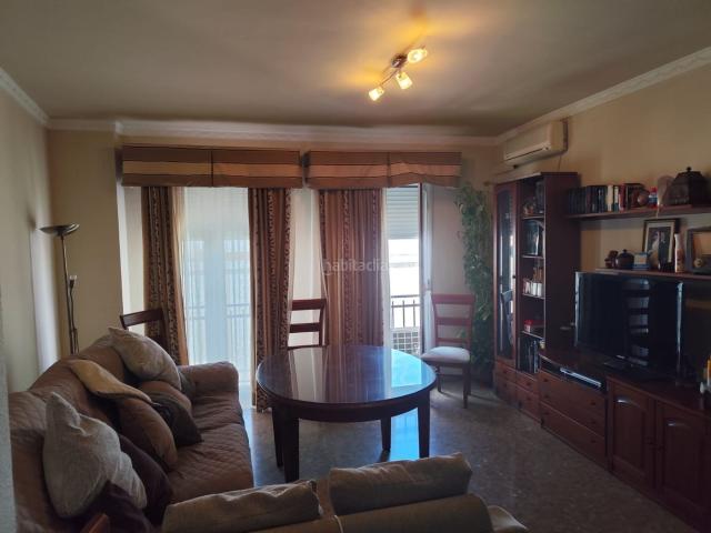 Piso en venta en Zafra. PISO PLANTA 2ª, 4 DORMITORIOS, 2 BAÑOS, SALON AMPLIO, COCINA, LAVADERO. Pisos.