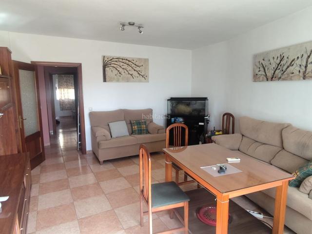 Piso en venta en Zafra. PISO, PLAZA DE GARAJE Y TRASTERO. Pisos.