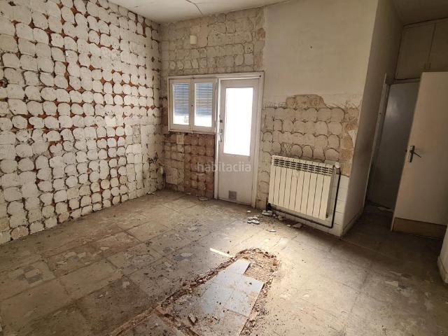 Piso en venta en Zamora, Casco Antiguo. ¡Gran oportunidad en el corazón de Zamora! Piso de 153 m² en Calle Santa Clara. Pisos.