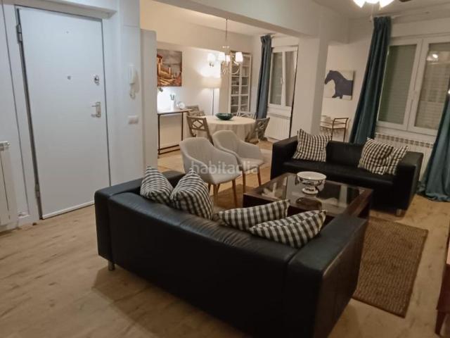 Piso en venta en Zamora, Casco Antiguo. SE VENDE PISO 3º SIN ASCENSOR EN ZAMORA ZONA CENTROALHÓNDIGA REFORMADO, 3 DORMITORIOS, 2 BAÑOS, TERRAZA. Pisos.