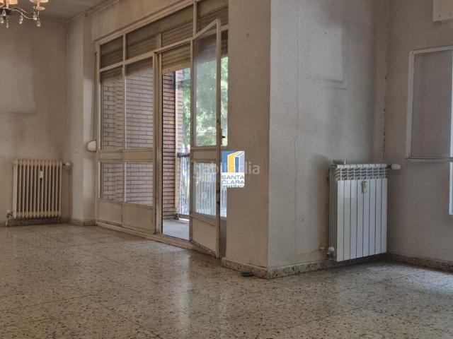 Piso en venta en Zamora, Las Viñas. PISO EN VENTA DE 4 DORMITORIOS Y 2 BAÑOS EN ZONA TRES CRUCES, ZAMORA. Pisos.