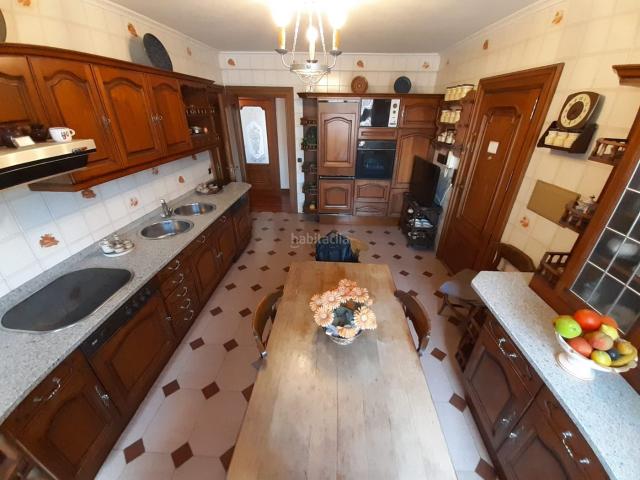 Piso en venta en Zamora, Las Viñas. 5 Habitaciones, 3 baños, 2 plaza de garaje y trastero. Pisos.