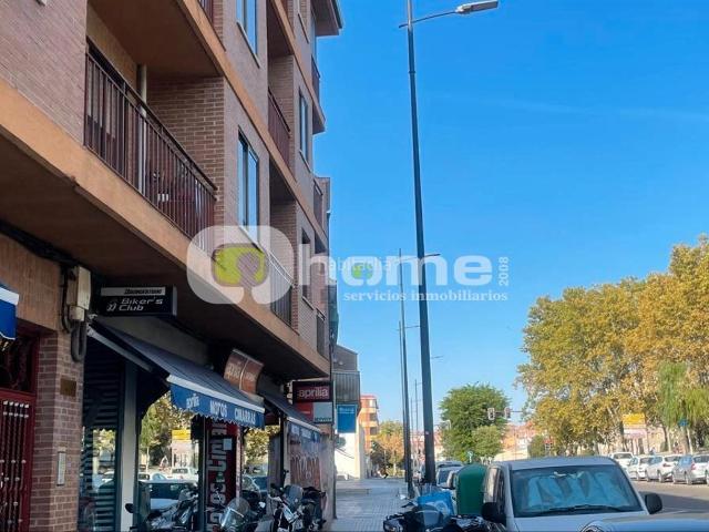Piso en venta en Zamora, San Lázaro. Inmueble sin posesión. Pisos.