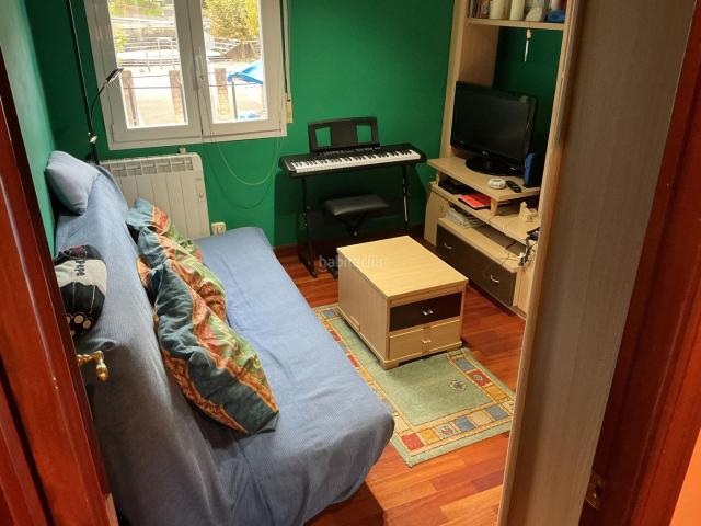 Piso en venta en Galdakao. Piso De 2 Habitaciones En Zona Tranquila En Arkotxa. Pisos.