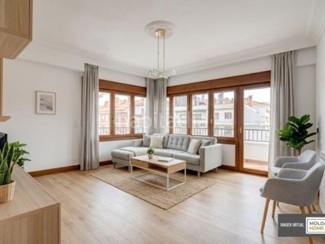 Piso en venta en Zarautz. OPORTUNIDAD PISO SEGREGABLE EN ZARAUTZ. Pisos.