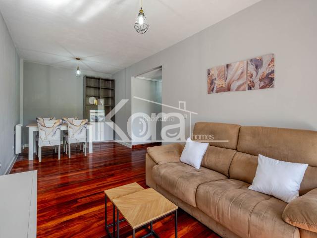 Piso en venta en Zarautz. Piso en Plaza Aritzbatalde Zarautz. Pisos.
