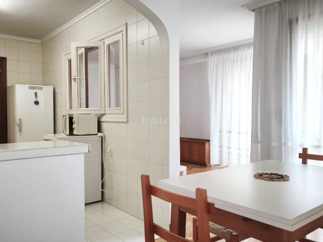 Piso en venta en Zarautz. Piso luminoso en zona céntrica. Pisos.