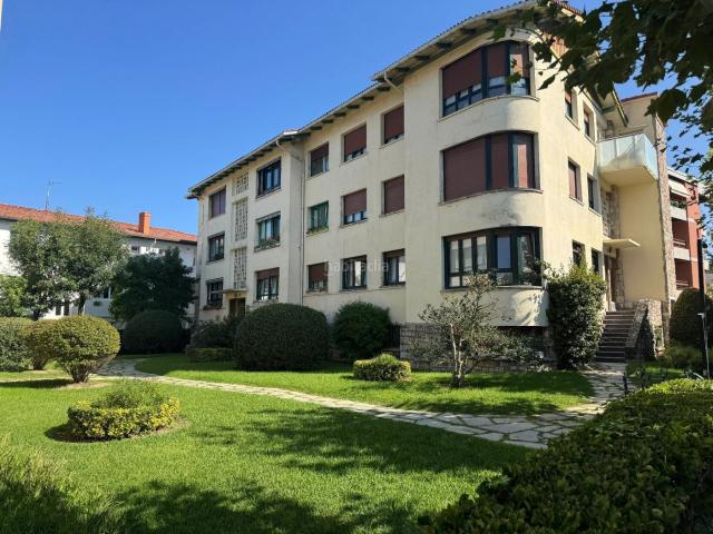 Piso en venta en Zarautz. PRECIOSA VIVIENDA MUY AMPLIA A REFORMAR CERCA DE LA PLAYA. Pisos.