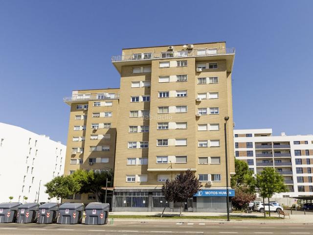Piso en venta en Zaragoza, Avenida Cataluña. Piso en venta en Avda. Cataluña. Pisos.
